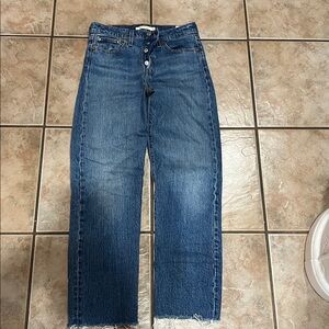 Levi’s Wedgie Straight Leg Jeans Raw Hem Size 26